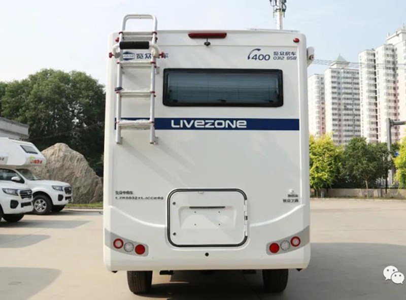 帶老人孩子出行，適合選這款房車