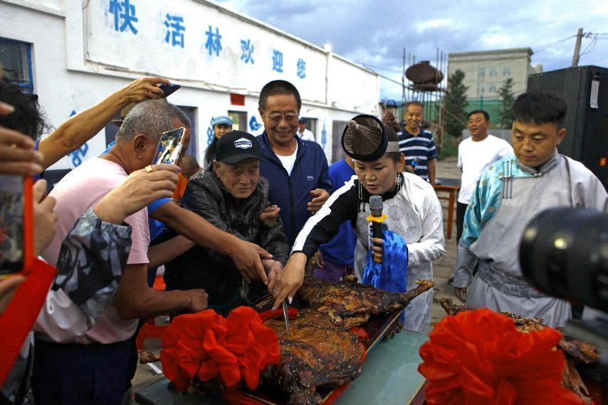 對(duì)酒當(dāng)歌，人生幾何，要盡興就現(xiàn)在！